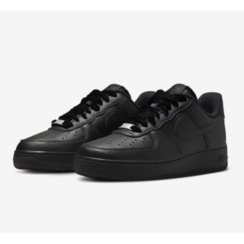 NIKE Women's Air Force 1 '07 Vintage Low Sneakers Size 7 Black/Metallic Silver